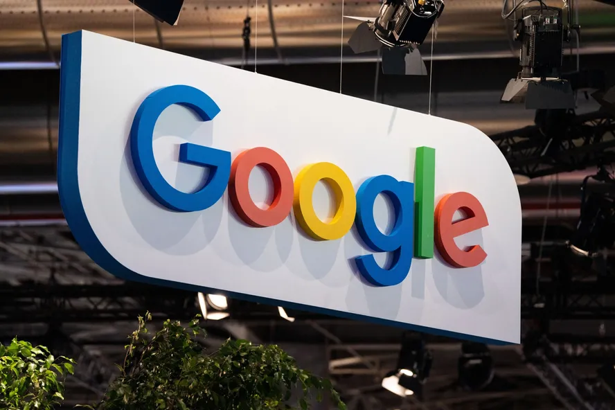 Google deve vender Chrome para quebrar monopólio de buscas, diz governo dos EUA em julgamento