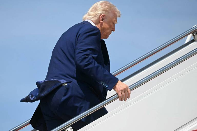 Trump recua e afrouxa tarifas sobre automóveis importados pelos EUA