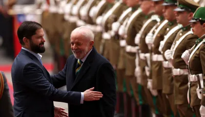 Boric visita Brasil e prioriza desenvolver plano de rota Atlântico-Pacífico