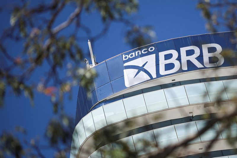 Banco Master reduz taxas de CDB após aquisição pelo BRB