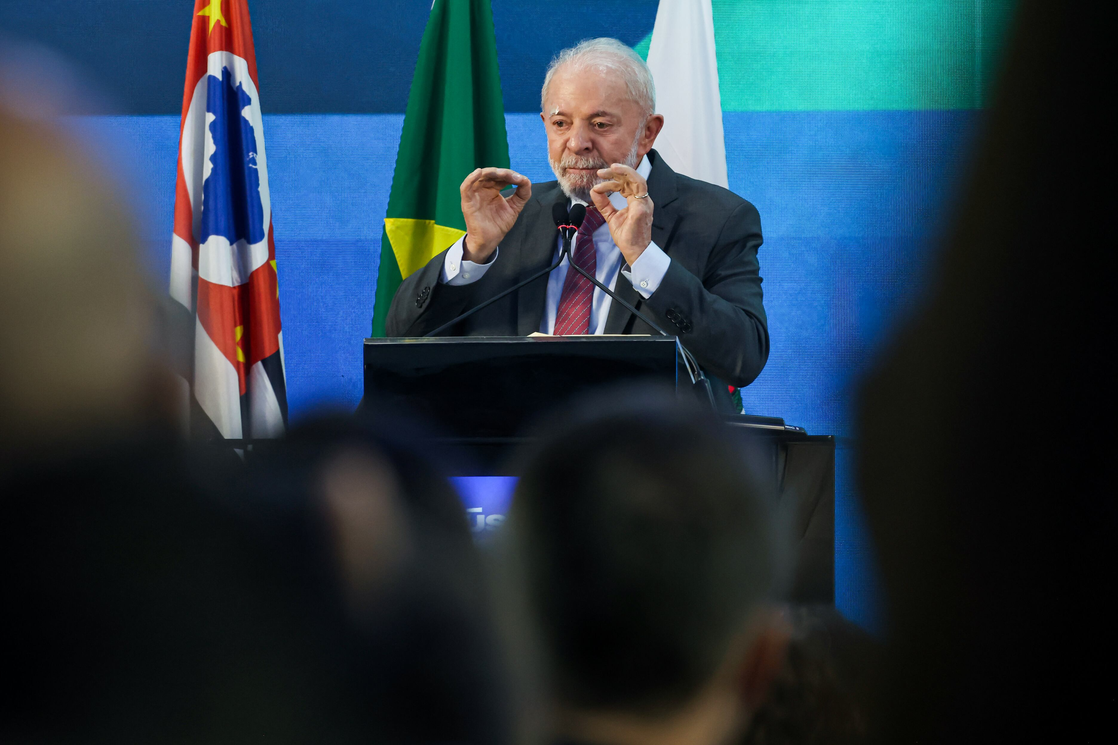 Câmara avança com proposta para proibir uso de armas por seguranças de Lula e ministros