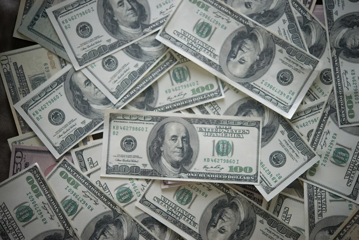 Mau Humor com Expansão Fiscal Faz Dólar Subir a R$ 5,67