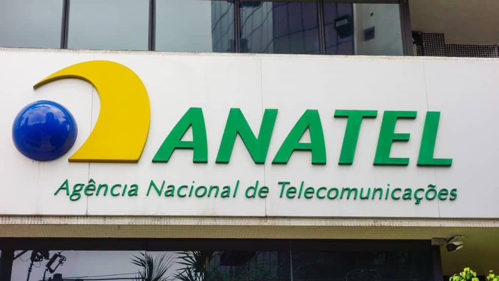 Anatel tenta derrubar sites da Amazon e do Mercado Livre; entenda