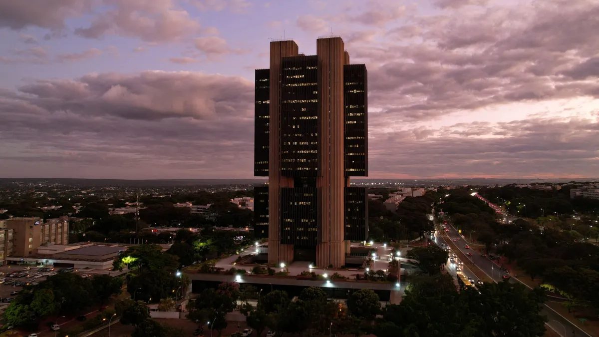 IBC-Br sobe mais que o esperado em março e fecha 1º tri com expansão de 1,3%, diz BC