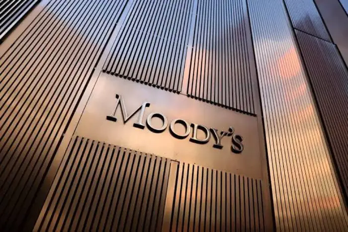 Moody’s rebaixa classificações de grandes bancos americanos após cortar nota dos EUA