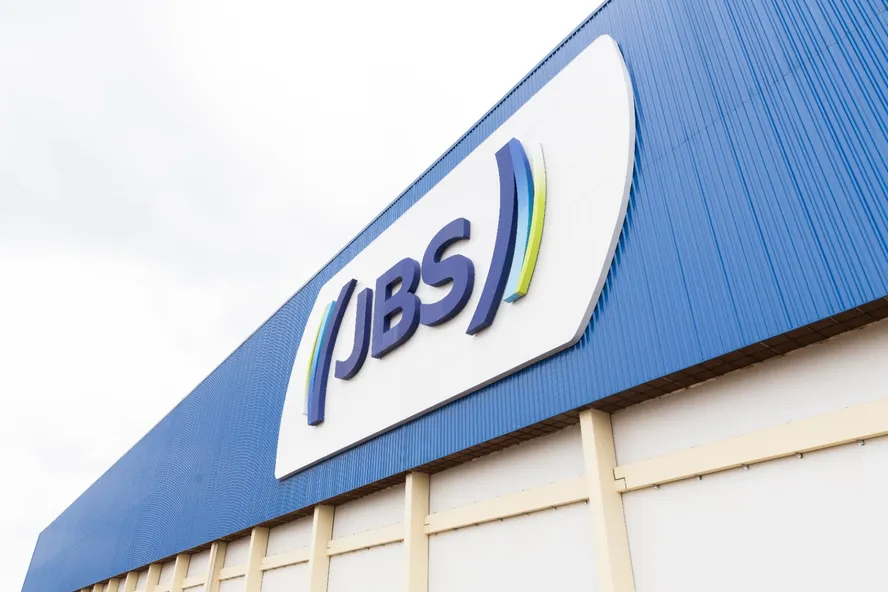 Rejeição à Dupla Listagem Lidera Votação Parcial em Assembleia da JBS