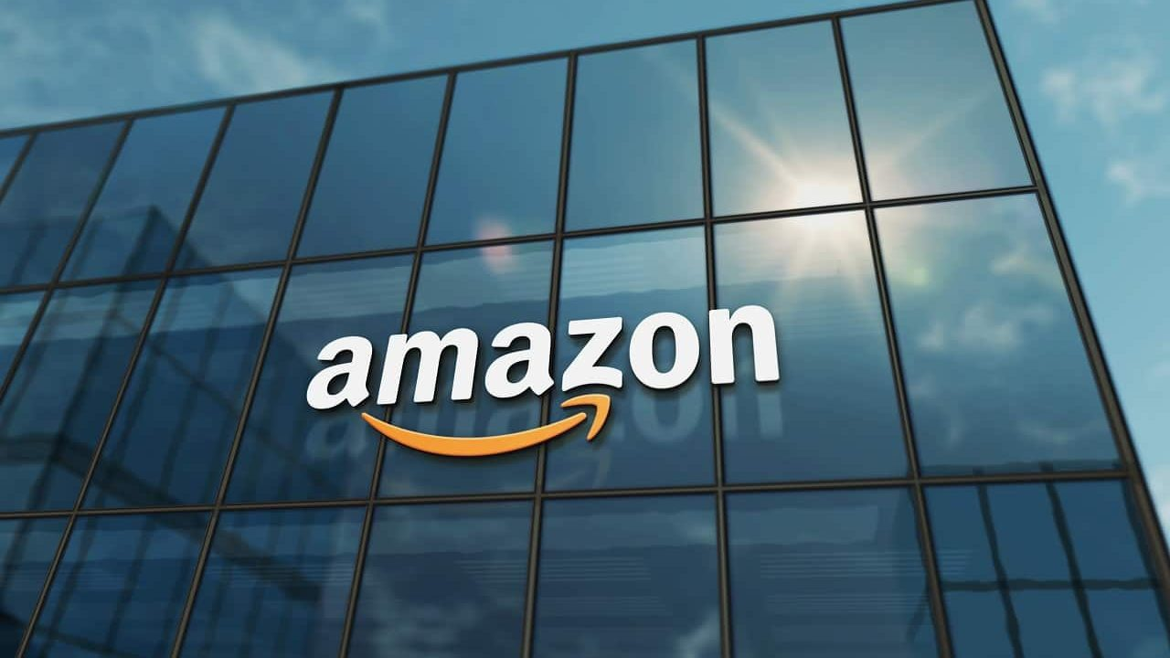 Bezos “fez a coisa certa”, diz Trump após Amazon negar listar tarifas
