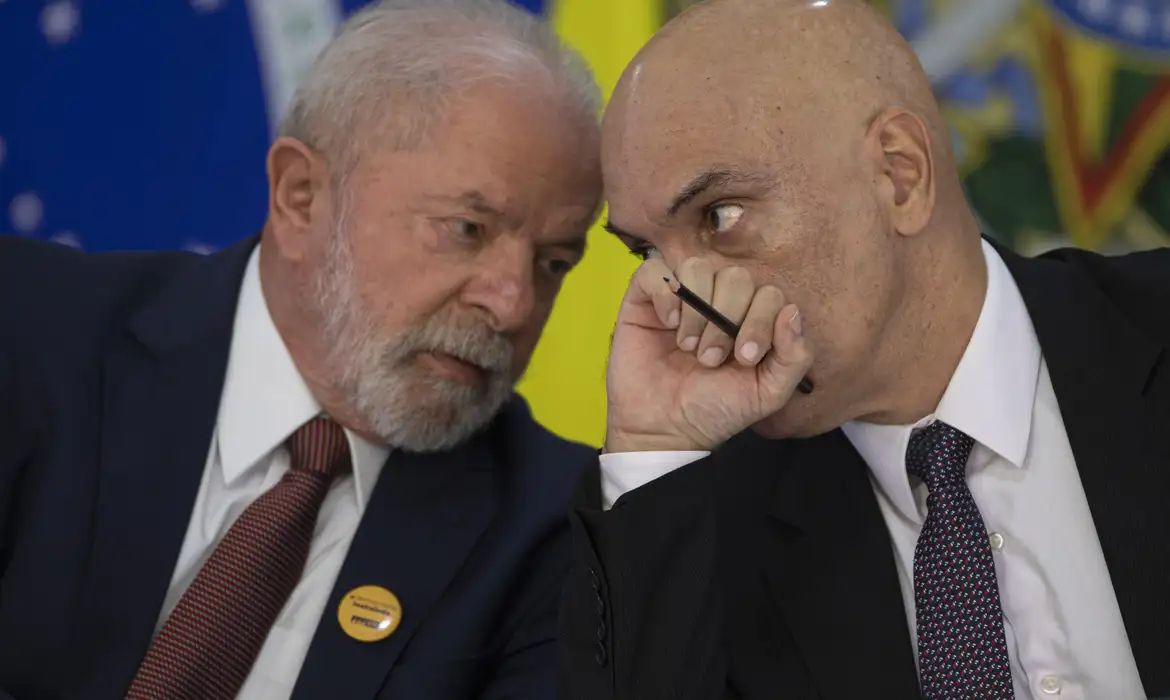 Governo Lula conversa com EUA nos bastidores após ameaça de sanção a Alexandre de Moraes