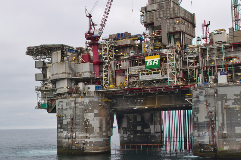 Petrobras planeja contratar 48 embarcações com 40% de conteúdo nacional até 2026