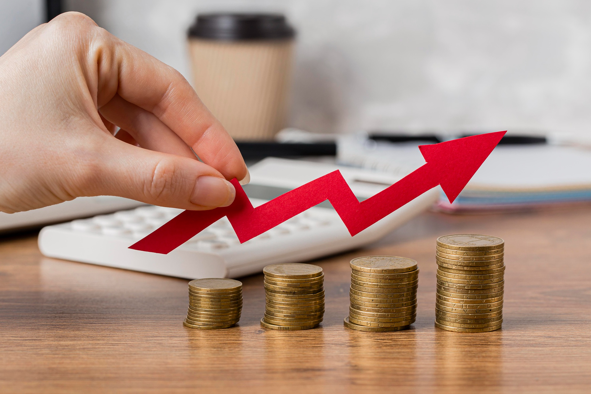Com Selic a 14,75%, 6 ações pagam dividendos acima do CDI; quanto rendem R$ 50 mil?