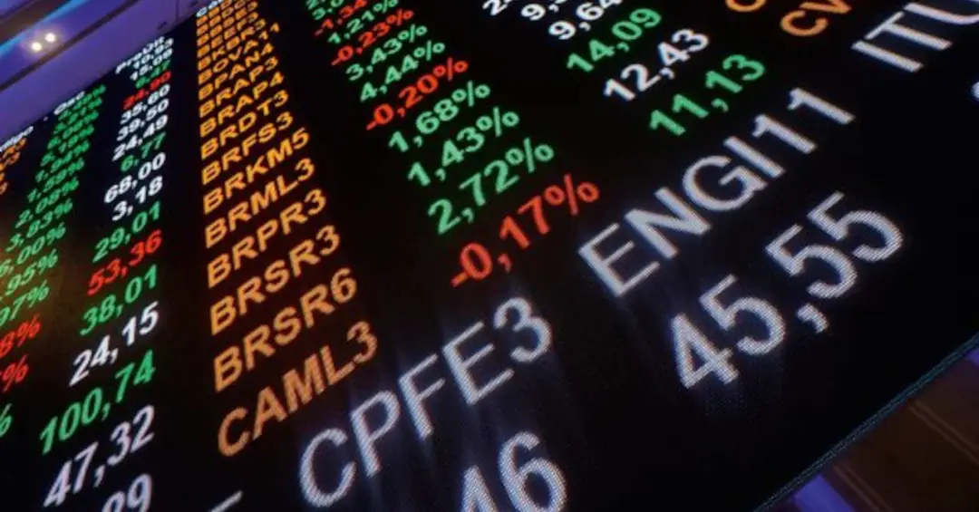 Ações brasileiras recuam em NY após Ibovespa bater recorde