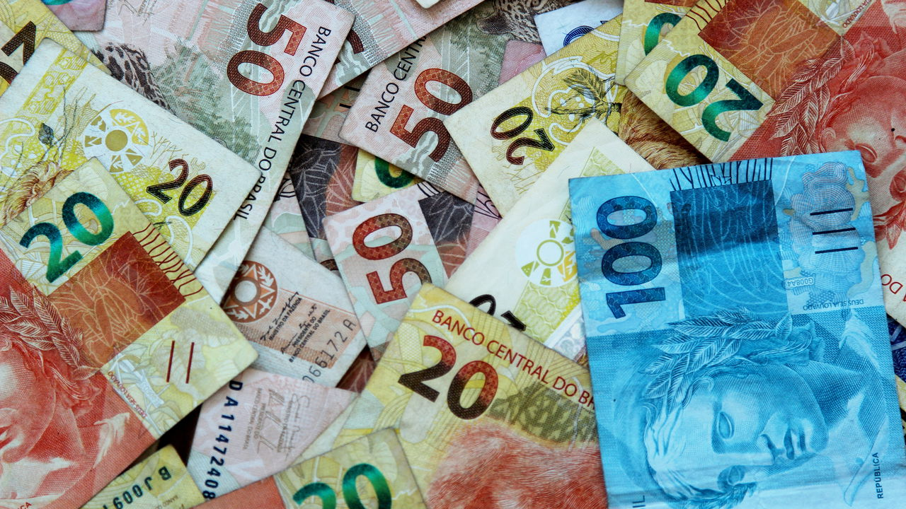 Salário Mínimo Sobe para R$ 1.871 e Anima Toda a População