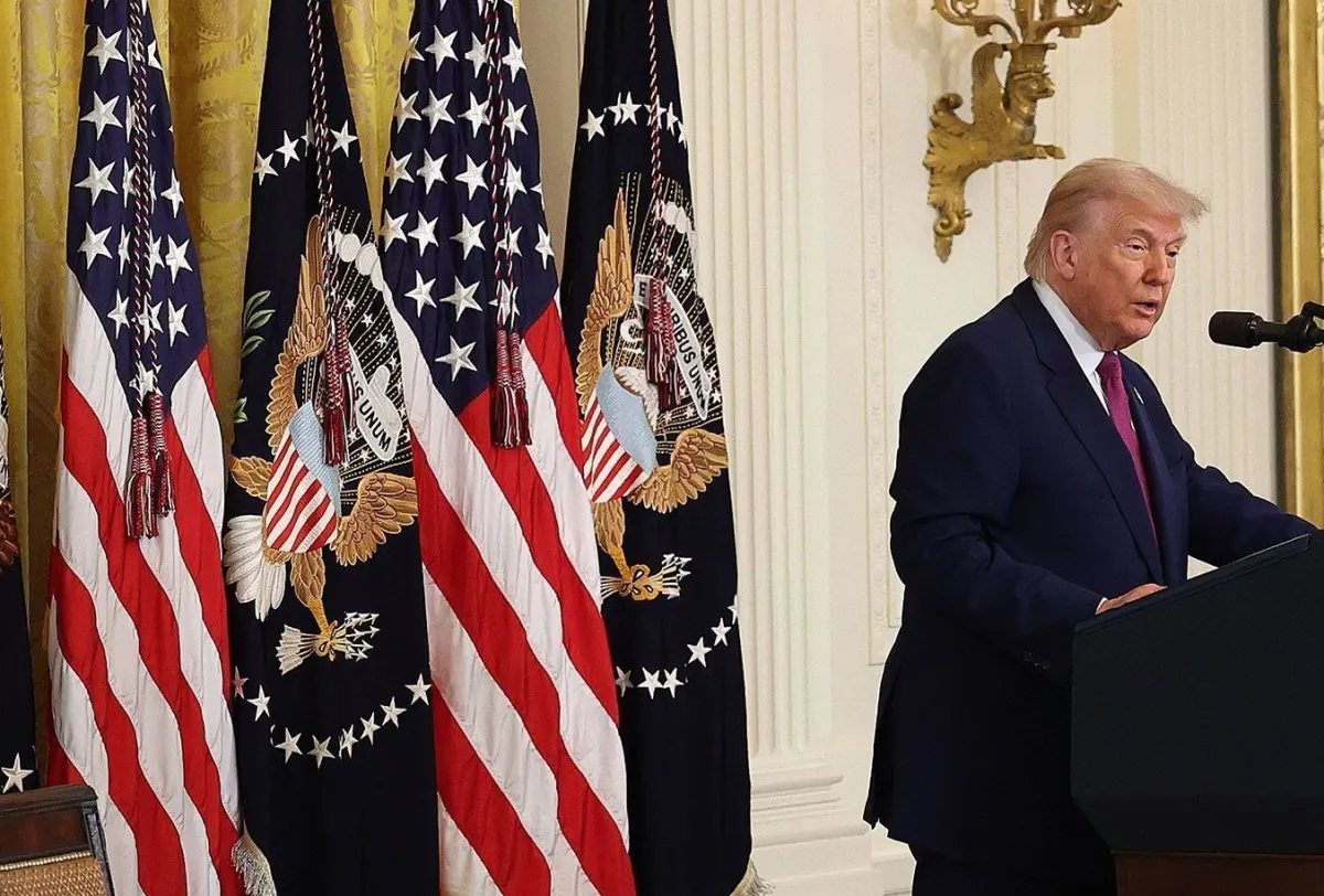 Trump Retorna Antecipadamente aos EUA e Descredibiliza Ligação com Cessar-fogo entre Israel e Irã