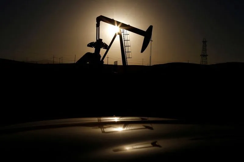Preços do petróleo caem com acordo de cessar-fogo entre Irã e Israel