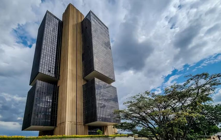 Ata: Copom repete que antecipa fim de altas, mas segue vigilante e pronto a reagir