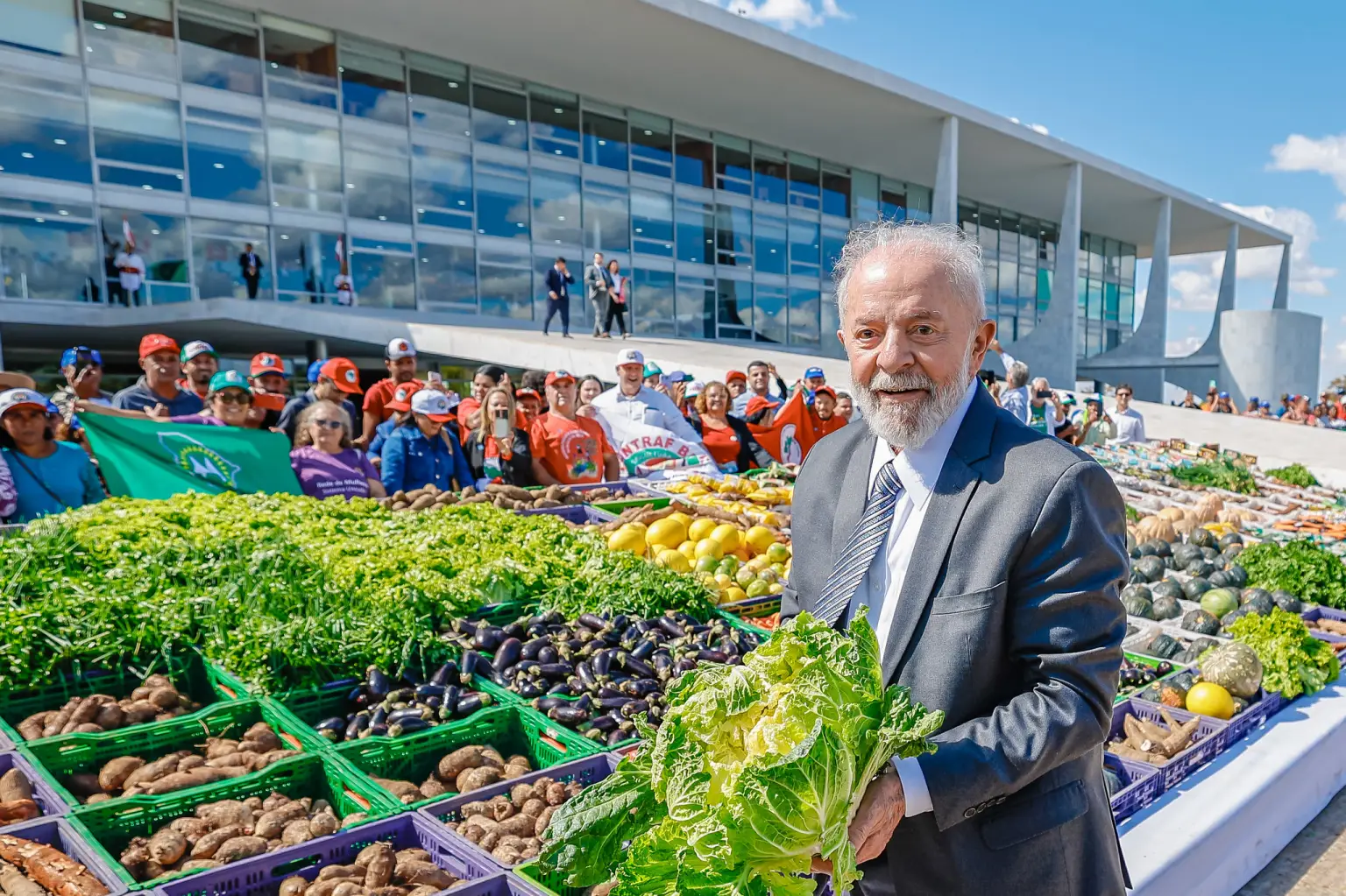 Lula participa do lançamento do Plano Safra de Agricultura Familiar 2025/2026
