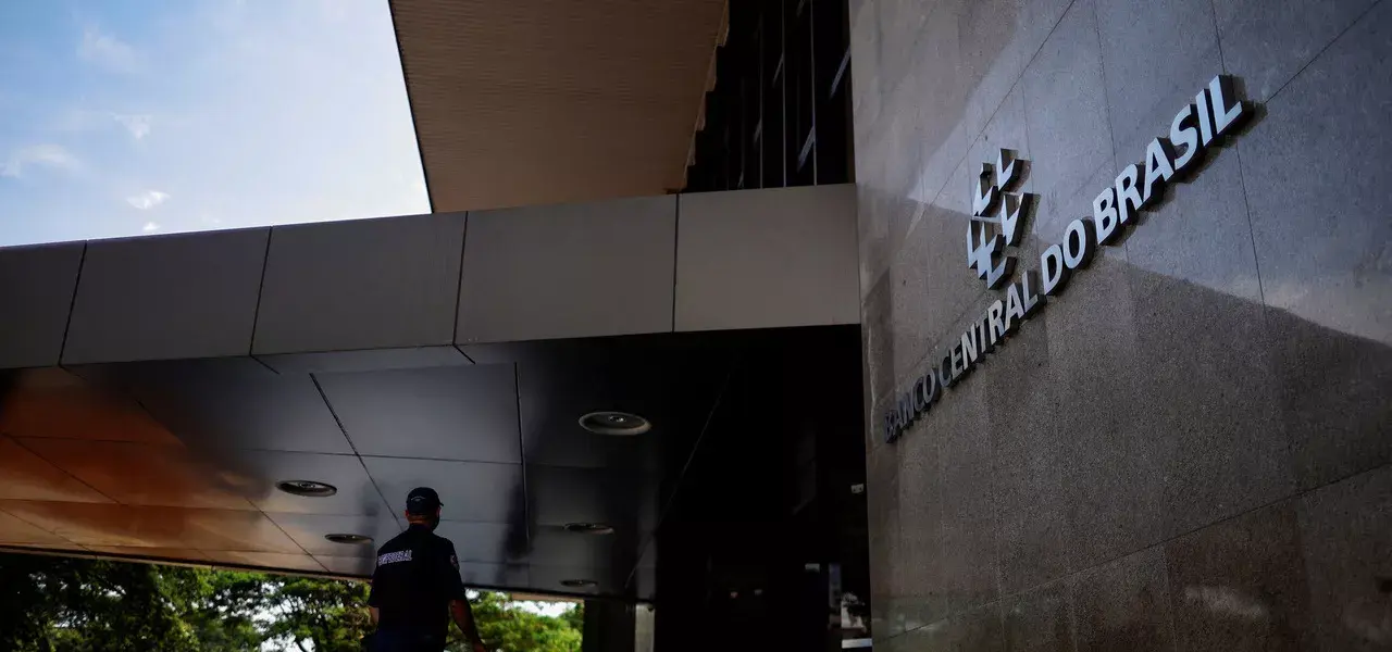 Dívida pública bruta do Brasil sobe menos do que o esperado em maio