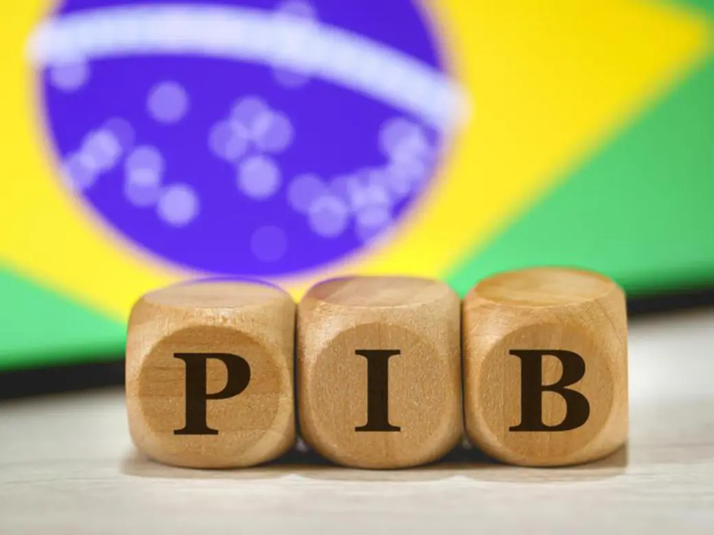 PIB e proximidade da campanha não facilitam a vida do BC