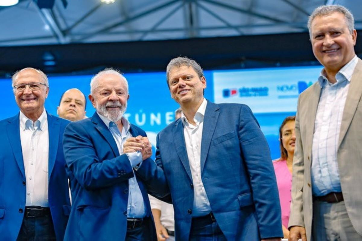 Leilão bilionário no Porto de Santos divide Lula e Tarcísio