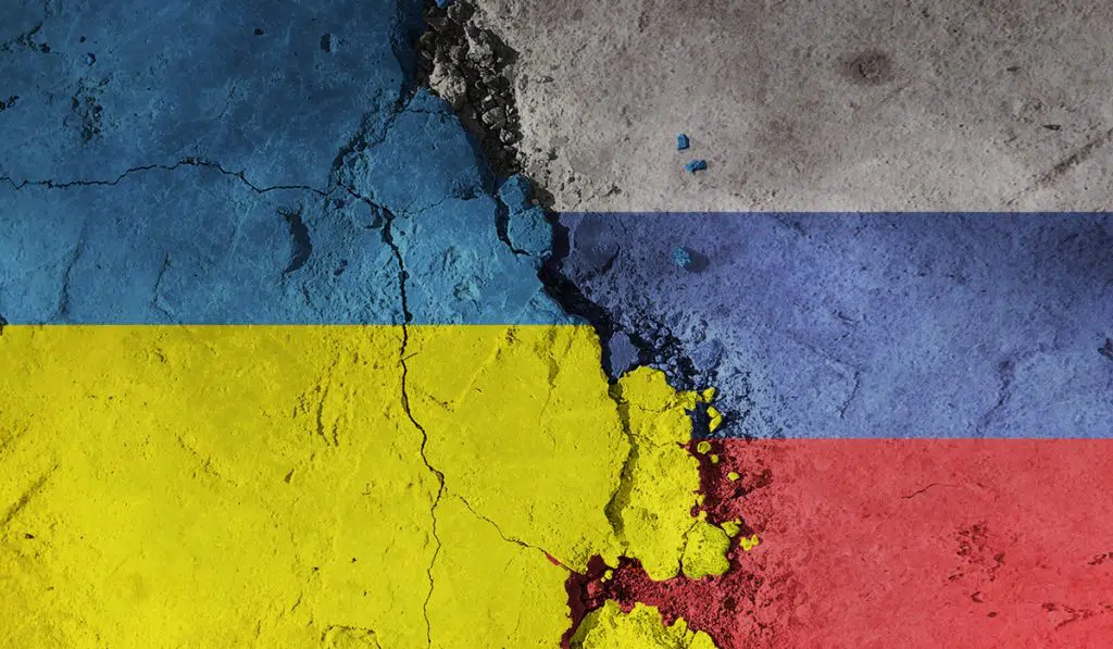 Rússia e Ucrânia negociam paz nesta segunda (2) em meio à piora da guerra