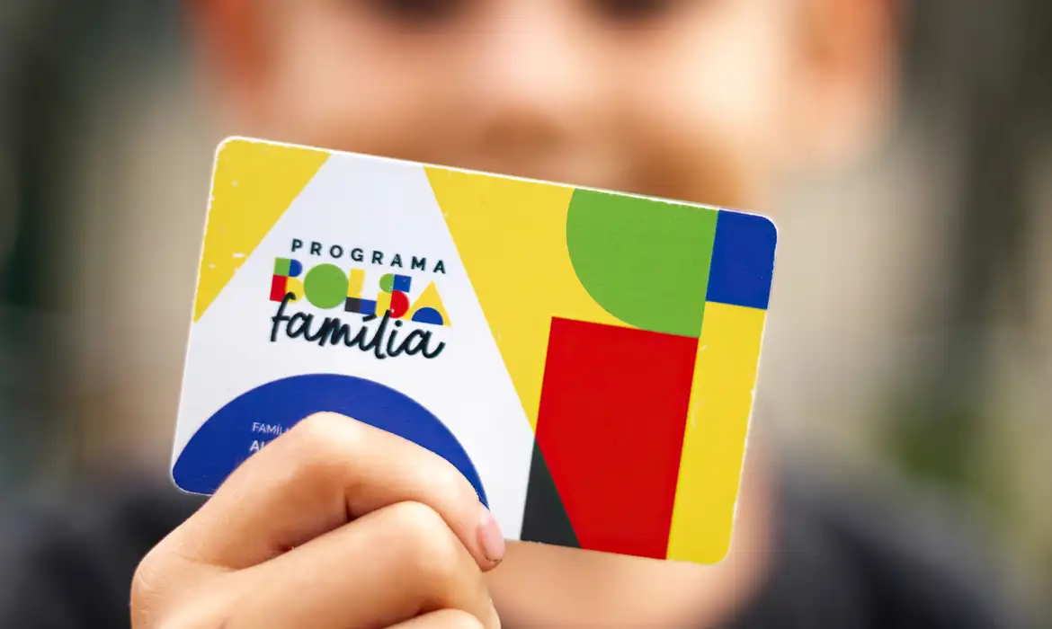 Caixa começa a pagar Bolsa Família de julho