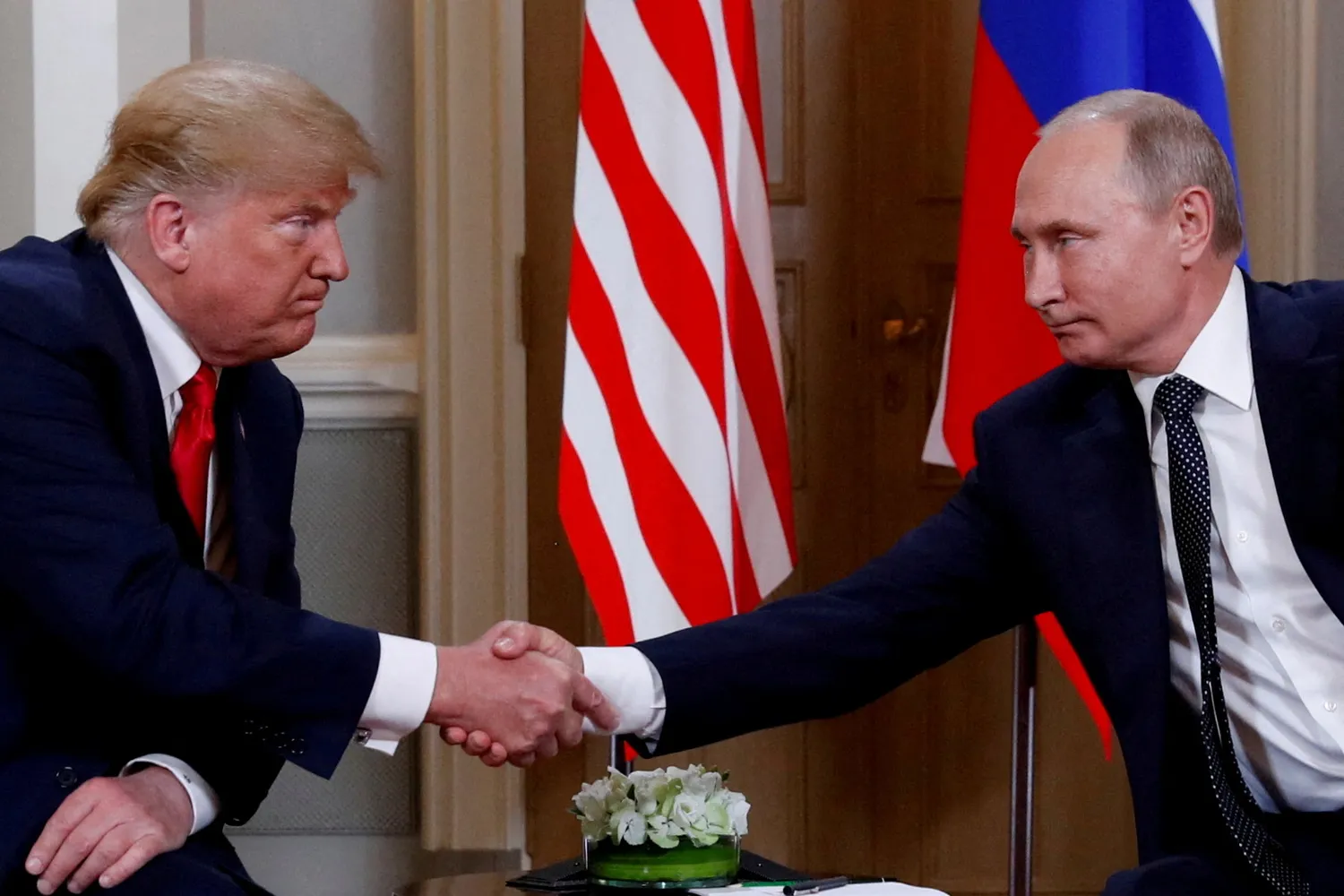 Casa Branca diz que conversa entre Trump e Putin é “exercício de escuta”