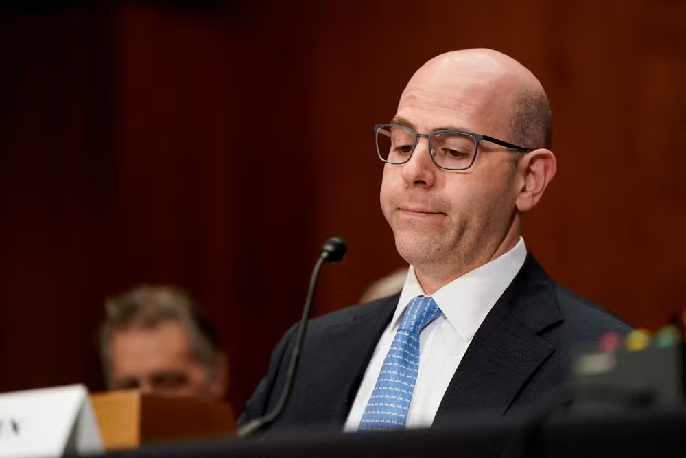 Senado dos EUA aprova aliado de Trump para diretoria do Fed