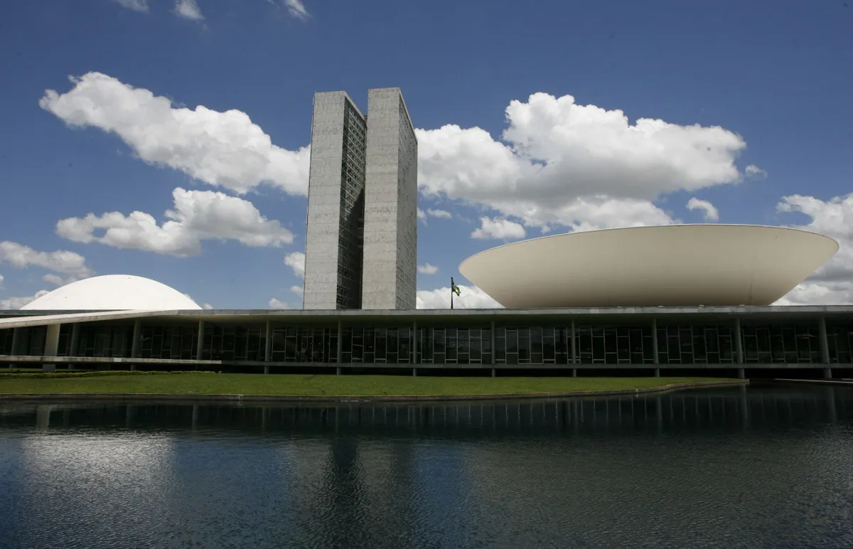 Câmara aprova isenção do IR até R$ 5 mil: saiba o que acontece agora