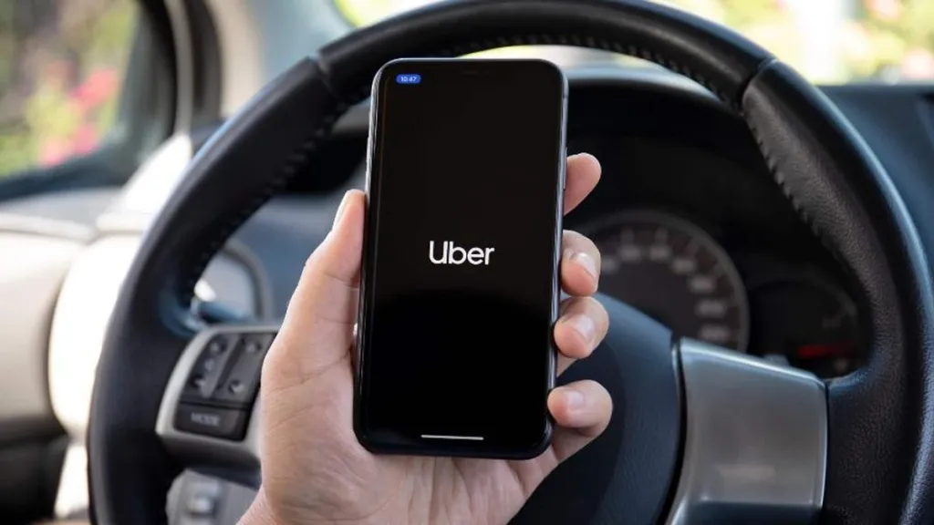 Uber muda regras e anuncia carros que não serão mais aceitos em 2026; veja lista completa