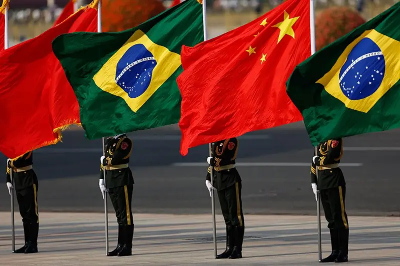 ‘Efeito China’: aproximação com o gigante asiático pode enfraquecer a indústria no Brasil?