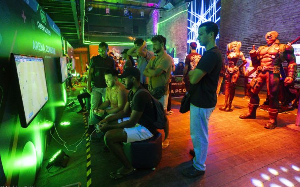 Evento de tecnologia no Recife reúne mais de 80 mil pessoas até sábado