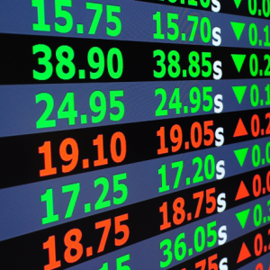 Ibovespa avança impulsionado por Petrobras e com discussões fiscais no radar