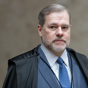 Toffoli dá prazo de 10 dias à Câmara para explicar PEC da Blindagem