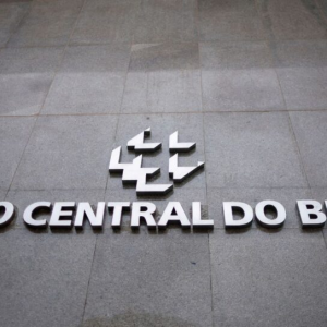 BC não indica quando começará a baixar juro, mas diz ter ‘maior convicção’ que taxa atual é suficiente para atingir meta