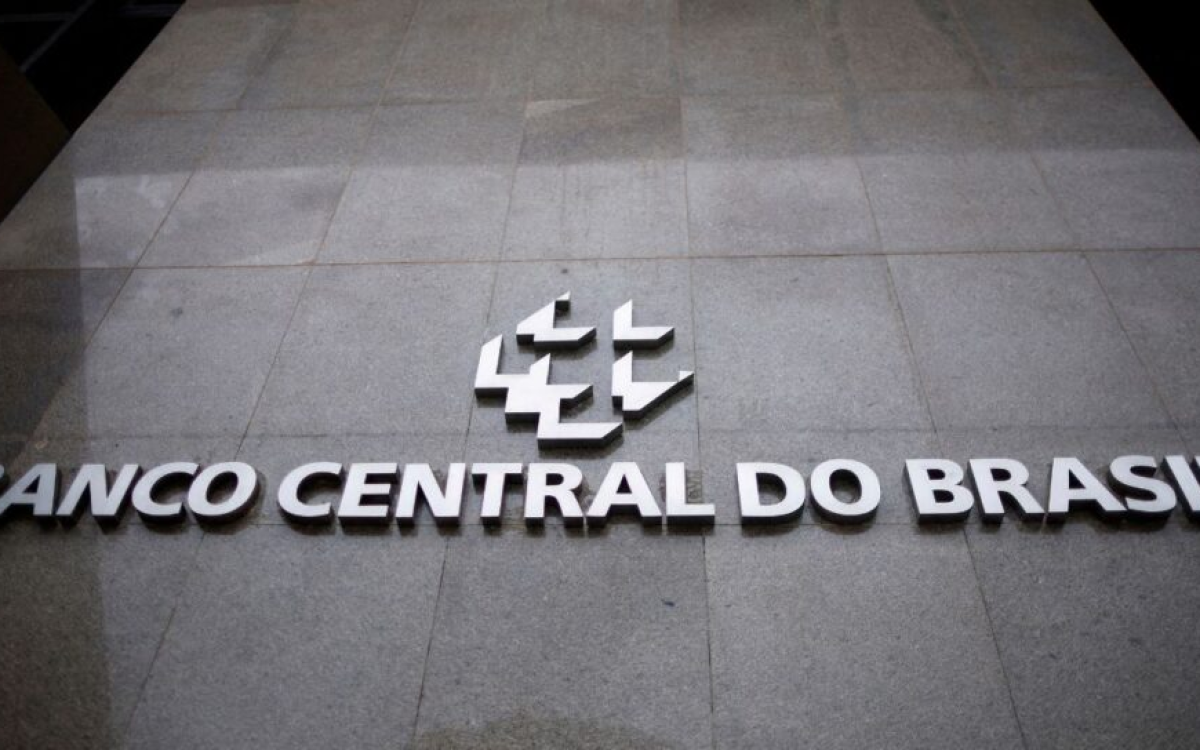 BC não indica quando começará a baixar juro, mas diz ter ‘maior convicção’ que taxa atual é suficiente para atingir meta