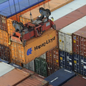 Deutsche Bank eleva ações de transporte marítimo Hapag-Lloyd e Maersk após redução de tarifas