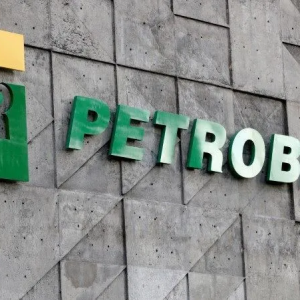 Petrobras assina contrato de R$ 4,9 bi com Consag Engenhariase