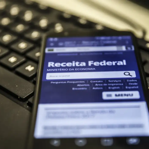Ainda dá tempo de conseguir prioridade na restituição do IR 2025, mas não por muito