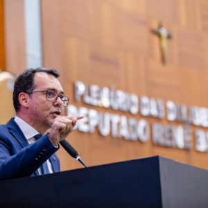 Adiada votação da MP que busca limitar custos da energia ao consumidor