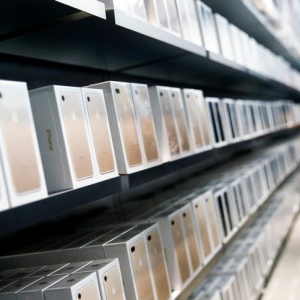 iPhone 17 será fabricado na Índia e China, não nos EUA, diz Ives da Wedbush