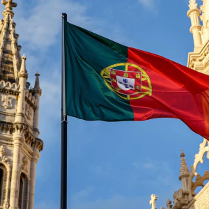 Mais de 5 mil brasileiros poderão ser expulsos de Portugal, diz ministro