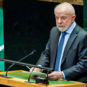 Lula cita condenação de Bolsonaro em discurso na ONU: ‘Brasil deu recado a candidatos autocratas’