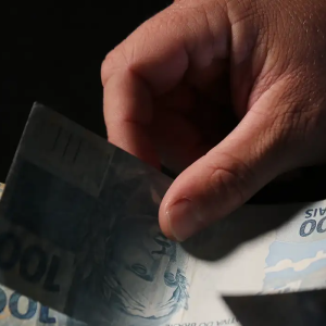 Mercado prevê inflação de 5,24% e PIB de 2,21 em 2025
