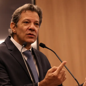 Haddad vê espaço para juro cair: ‘Acredito que nem deveria estar em 15% ao ano’