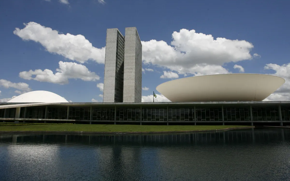 Câmara aprova isenção do IR até R$ 5 mil: saiba o que acontece agora