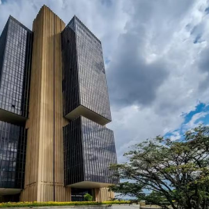 Ata: Copom repete que antecipa fim de altas, mas segue vigilante e pronto a reagir