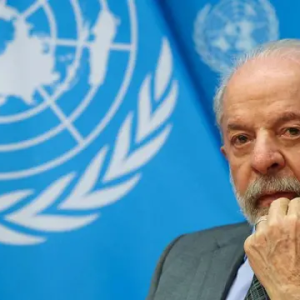 Lula usa tática de aproximação com Trump, mas não vai de ‘peito aberto’ para reunião, diz especialista