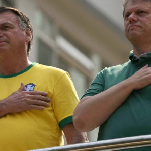Com Tarcísio na articulação, aliados de Bolsonaro pressionam por anistia