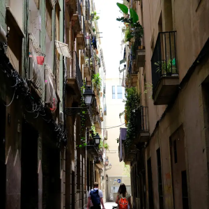 Espanha Bloqueia Mais de 65 Mil Anúncios de Aluguéis de Temporada