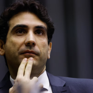 Ata do Copom Indica Desafios para Juros Baixos Até as Eleições de 2026